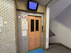 防犯カメラ付きのエレベーター完備＾＾