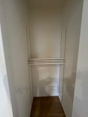 キッチン横にはパントリー付き＾＾長期保存ができるもの、調理器具、防災グッズを入れておくのもいいですね。