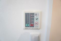 浴室暖房乾燥機には、暖房、乾燥、涼風、換気の4つの機能が付いています。タイマー付きです。換気・雨の日の洗濯も安心です＾＾