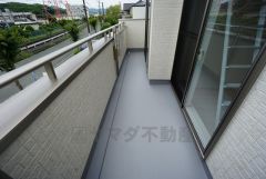 陽当たりの良いバルコニーです。お洗濯やお布団干しはもちろん、日光浴スペースにも＾＾