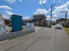 前面道路含む現地写真。