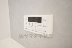おいだき機能つきなのでお風呂に入る時間が異なるご家庭には嬉しいですね。ボタン一つで快適で便利な生活が＾＾