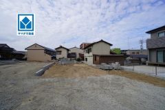 西鉄バス「金隈」停歩5分。博多・空港・JR南福岡など多方面行き＾＾