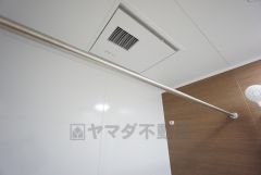 浴室暖房乾燥機付きなので梅雨時期などのお洗濯に便利ですね＾＾