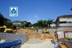 敷地面積約52坪＾＾西鉄バス「寺塚」歩3分。天神行き＾＾歩4分圏にセブン、ローソン、ドラモリ、保育園など周辺環境充実しています＾＾