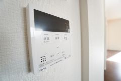 おいだき機能つきなのでお風呂に入る時間が異なるご家庭には嬉しいですね。ボタン一つで快適で便利な生活が＾＾