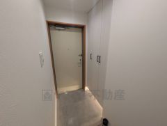 ご家族の靴をスッキリと片付けられるシューズボックス付きの玄関です＾＾スッキリと片付いた玄関は気持ちがいいです。