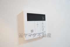 おいだき機能つきなのでお風呂に入る時間が異なるご家庭には嬉しいですね。ボタン一つで快適で便利な生活が＾＾