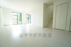 カウンターキッチンをはじめとした使いやすい間取り。2階にも注目です。