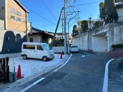 前面道路は西側約5.1ｍの公道に面しています。限定1棟です。カースペース4台分確保＾＾（内1台は車種による）