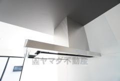 調理時の蒸気や匂いが換気扇に誘導され、効率的に排煙ができます＾＾