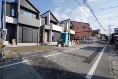 前面道路は西側約4.9ｍ公道。