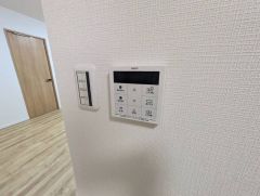 おいだき機能つきなのでお風呂に入る時間が異なるご家庭には嬉しいですね。ボタン一つで快適で便利な生活が＾＾