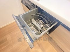 家事の時間短縮につながる食洗機付き。
