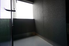 雨が降りこみにくそうなバルコニー。