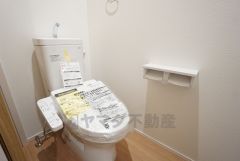 トイレは1階と2階それぞれに設けられています。