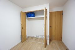 全居室収納スペース付き。