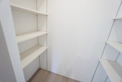 キッチン横に広々としたパントリー付き＾＾