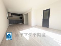 家族が集まる開放的なリビング。思い思いの時間を過ごしたり食事をしたり、素敵な団らんの場になりますね＾＾