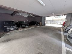 駐車場。 空有/月額10，000～14，000円。最新の空き状況についてはお問い合わせ下さい＾＾