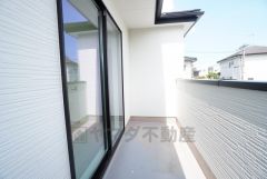 回りに高い建物もなく、眺望、陽当たり良好です。お洗濯物も気持ちよく干せそうです＾＾