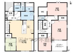4LDK。南向き＾＾LDKと和室合わせると20.4帖の広々とした空間。ランドリールームあり。洗面・脱衣別設計＾＾主寝室にウォークインクローゼットなど収納充実。インナーバルコニーで急な雨でも安心＾＾