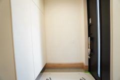 採光も考えられた明るい玄関です。たっぷり収納できるシューズボックス付きです。