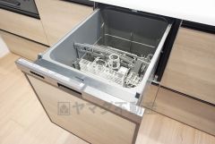 炊事時間を大幅に短縮できる食器洗浄乾燥機付き＾＾食器を洗う手間が減るので家族とのコミュニケーションの時間や自分の時間が増えますね。 