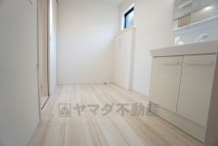 ゆとりのある広さの洗面脱衣室＾＾