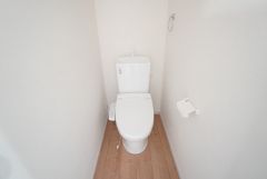 1階2階の2ヶ所にトイレがありますので、忙しい朝にも家族に気を使わず、ゆとりが生まれますね＾＾