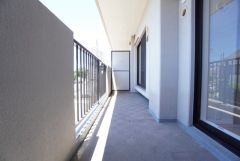 南西側に面しバルコニーは日当たり良好です。お洗濯物も気持ちよく干せそうです。日光浴をしたり、星を眺めたりも良いですね^^