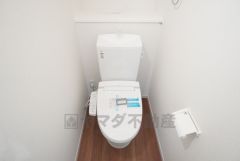 1階2階の2ヶ所にトイレがありますので、忙しい朝にも家族に気を使わず、ゆとりが生まれますね＾＾