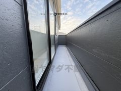 陽当たりの良いバルコニーです＾＾