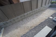 お庭付き＾＾日光浴やガーデニングはもちろん、お子さまの外遊びの場としても＾＾