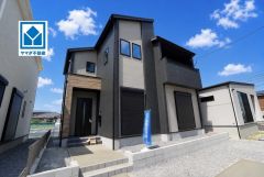 4LDK。南向き。陽当たり良好。スーパー、コンビニ、ドラッグストアまで徒歩約14分圏内＾＾周辺環境充実しています＾＾