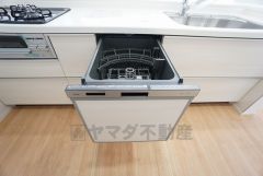 家事の時間短縮につながる食洗機付き。