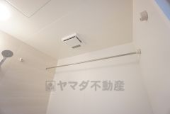 浴室暖房乾燥機付きなので梅雨時期や花粉、PM2.5が酷いときなどのお洗濯に便利ですね＾＾