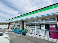 ファミリーマート　柏原四丁目