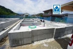 2025年6月撮影。白水小学校（歩9分）。JR「博多南」駅(自転車6分/1.6ｋｍ)。ロピア福岡白水店(車2分/500ｍ)。