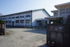 基里小学校