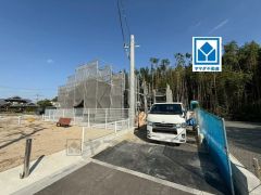 生活がワンフロアで完結する平屋建て＾＾敷地面積約80坪。西鉄「端間」駅(自転車7分/1.9ｋｍ)＾＾