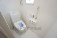 トイレは1階と2階それぞれに設けられています。