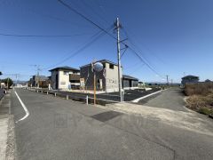 角地＾＾前面道路は西側5.09ｍ、南側5.67ｍの公道に面しています＾＾