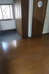 採光も考えられた明るい玄関です。大容量のシューズボックス付き。高い収納力で玄関まわりをすっきり保てます。急な来客があっても気持ちよく対応できますね。