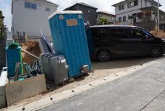 駐車スペースは2台分を確保。マイカー用に、お客さま用に、余裕を持ってご利用いただけます。