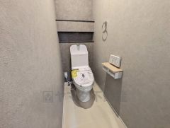 1階2階の2ヶ所にトイレがありますので、忙しい朝にも家族に気を使わず、ゆとりが生まれますね＾＾