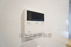 おいだき機能つきなのでお風呂に入る時間が異なるご家庭には嬉しいですね。ボタン一つで快適で便利な生活が＾＾