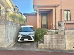 カースペース。ジョイント多々良(車3分/750ｍ)イオンモール香椎浜(車10分/4.4ｋｍ)