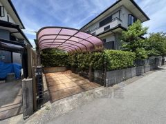 強い日差しや雨・雪から愛車を守るカーポート付き駐車場＾＾