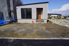 カースペース並列3台確保＾＾（車種による）